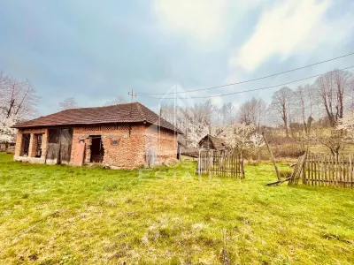 Casa cu potential amenajare pescarie- Zona Varfurile - foto 8