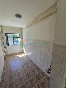 Podul Ros, ETAJ 1,  doua camere Decomandate, 2 balcoane, 53 mp, Fara Risc - foto 7
