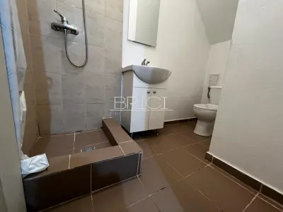 Garsoniera, cu Terasa, zona Grivitei - foto 3
