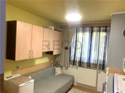RECO  Garsoniera renovata in Rogerius etaj 2, 26 mp, ideala pentru locuit sau investitie. - foto 4