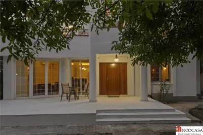 Vila cu vedere la lac 480 mp utili, lift si teren de 1.000 mp | Palat Stirbey - foto 2